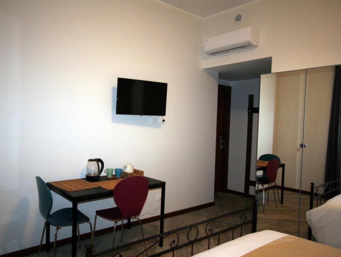 Sansirofiera Rooms Milan Exterior photo